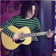 Se imparten clases particulares individuales y grupales en formato combo. Guitarra clásica, acústica, eléctrica, bajo eléctrico. Clases a combos